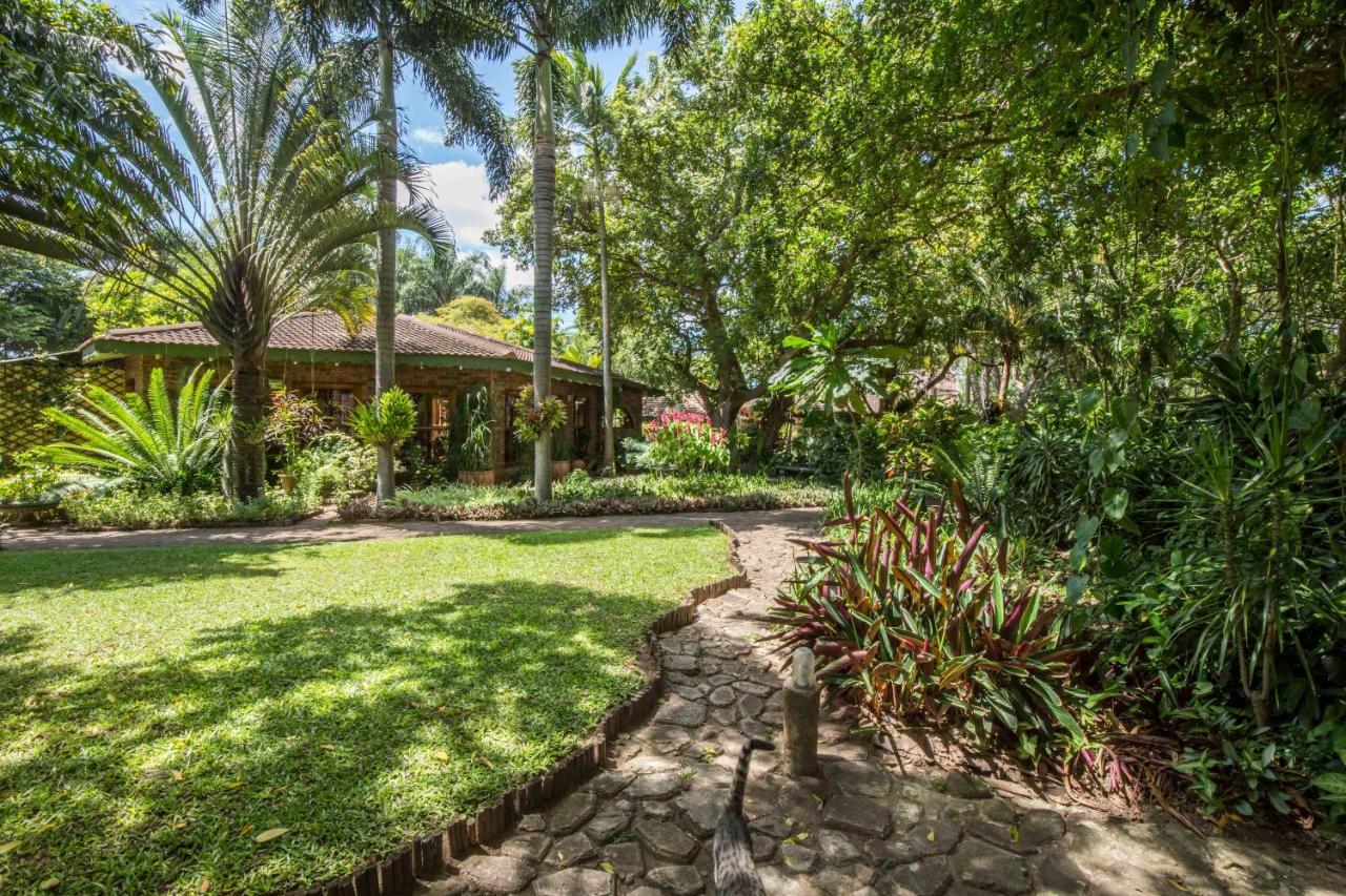 Wendy'S Country Lodge Mtubatuba Экстерьер фото
